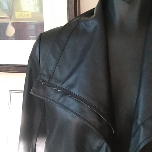 Jacket - Picture 3 of 12